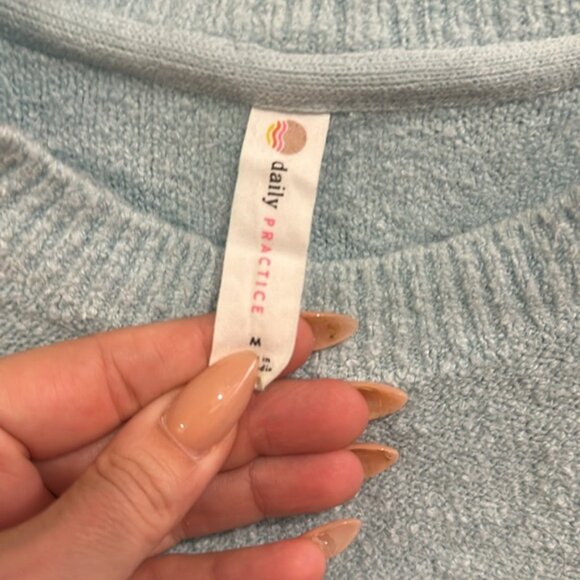 Daily practice medium tunic sweater - Picture 2 of 3